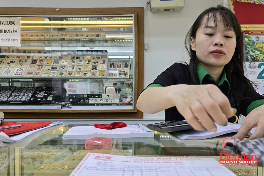 Giá vàng ngày vía Thần Tài: Giảm nhẹ, phân lượng nhỏ được chuộng