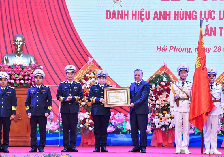 Củng cố thế trận lòng dân trên biển, bảo vệ Tổ quốc từ sớm, từ xa