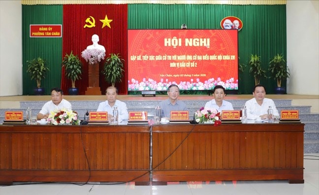 Phó Chủ tịch UBTW MTTQ Việt Nam, Chủ tịch Trung ương Hội Nông dân Việt Nam Lương Quốc Đoàn tiếp xúc cử tri An Giang