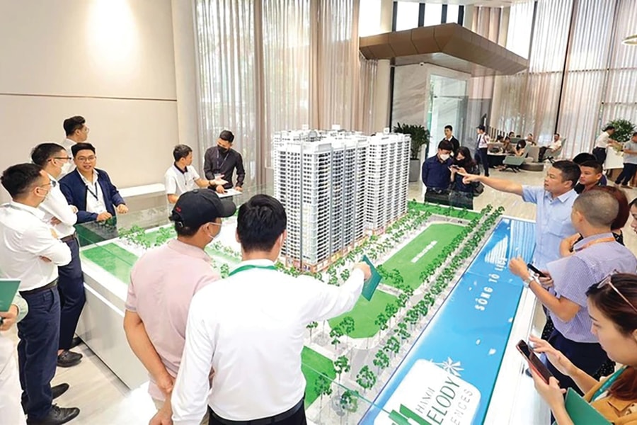 Hai áp lực đẩy cổ phiếu ngành bất động sản về gần đáy