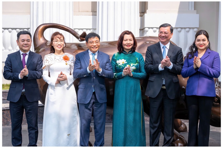 Lãnh đạo nữ thúc đẩy sự phát triển của thị trường vốn và tăng trưởng bao trùm