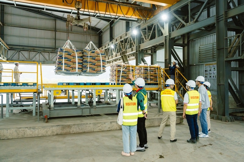Xi măng Sông Gianh đặt mục tiêu giảm 23% phát thải CO₂ vào năm 2030