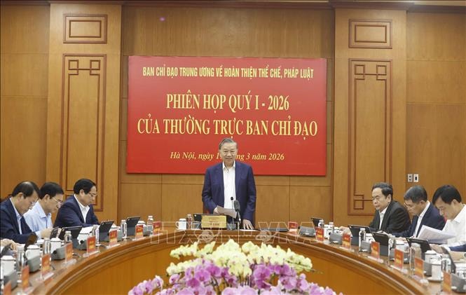 Hoàn thiện thể chế, pháp luật để doanh nghiệp phát triển mạnh mẽ hơn