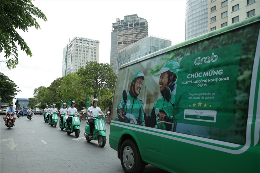 Grab triển khai chương trình hỗ trợ đối tác tài xế sử dụng xe xăng