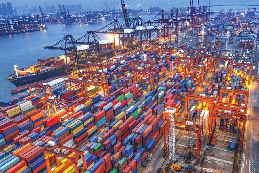 Doanh nghiệp Việt “xoay trục” trước bão Trung Đông