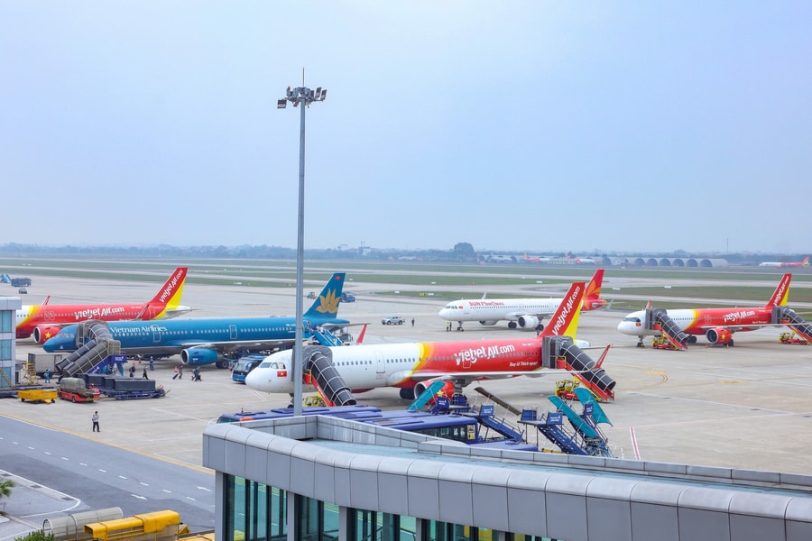 Cổ phiếu ngành hàng không trước "cơn bão" giá dầu