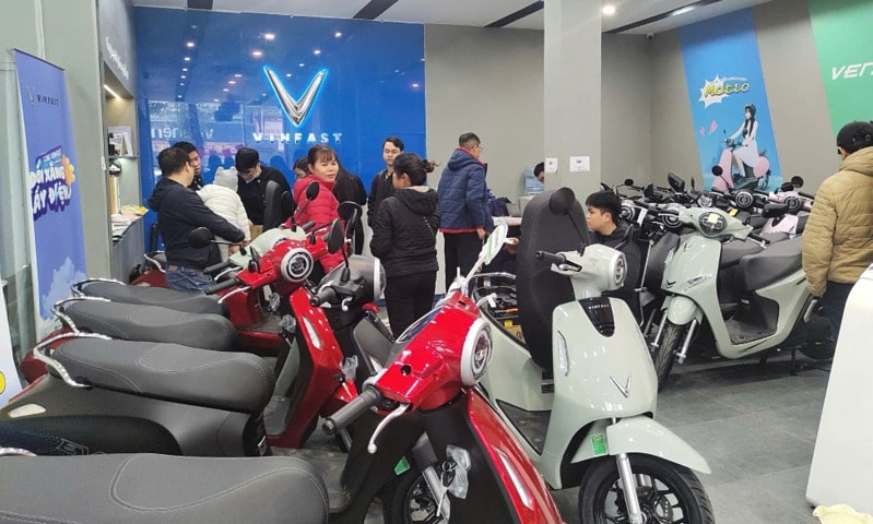 Làn sóng chuyển sang xe điện đang tăng tốc