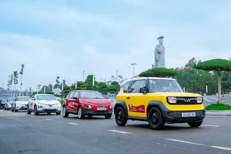 Ô tô điện cỡ nhỏ mở ra cơ hội “lên đời bốn bánh” cho nhiều người Việt