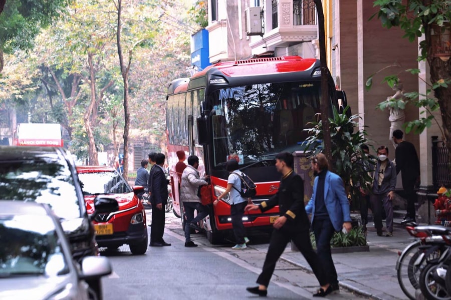 Siết xe du lịch trên 28 chỗ vào nội đô: điểm đến Hà Nội ứng phó ra sao?