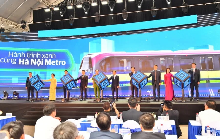 Vietcombank ra mắt thẻ đồng thương hiệu Vietcombank Visa Hanoi Metro - MeGO