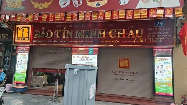 Vàng trong nước giảm nhẹ, Bảo Tín Minh Châu tạm ngưng cập nhật giá vàng