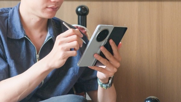 Tính năng Magic AI trên OPPO Find N6: Trợ lý quyền năng cho doanh nhân