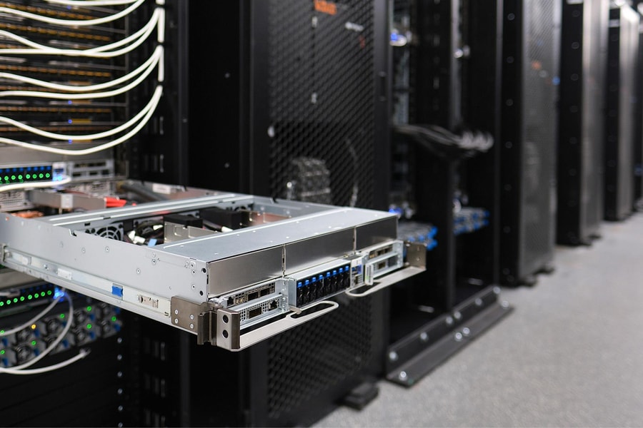 Doanh nghiệp bảo hiểm bối rối vì “núi tiền” từ AI