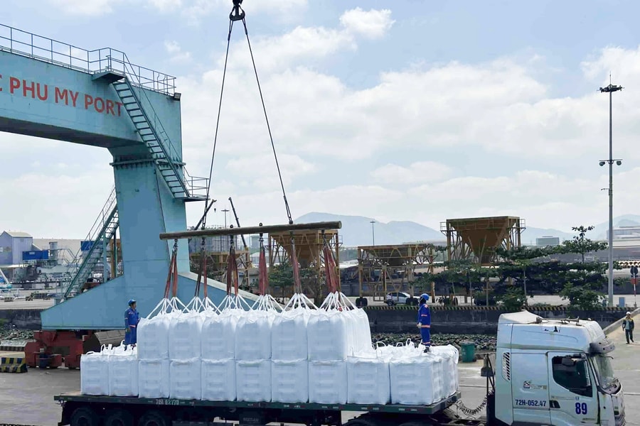 Phú Mỹ đẩy mạnh xuất khẩu ure kỹ thuật, tận dụng cơ hội giá thế giới tăng cao