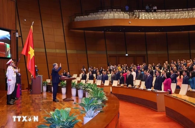 Điện, thư và thông điệp chúc mừng các đồng chí lãnh đạo chủ chốt