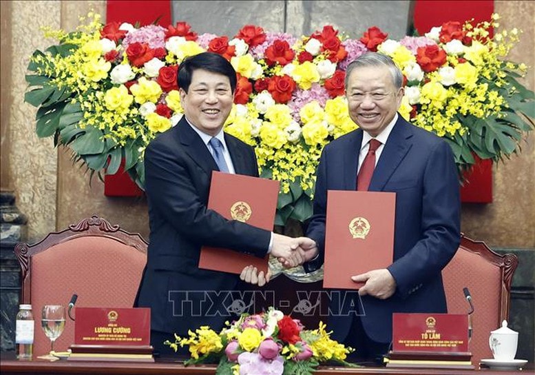 Bàn giao công tác Chủ tịch nước: Phát huy thành quả, tiếp tục phụng sự Tổ quốc và Nhân dân