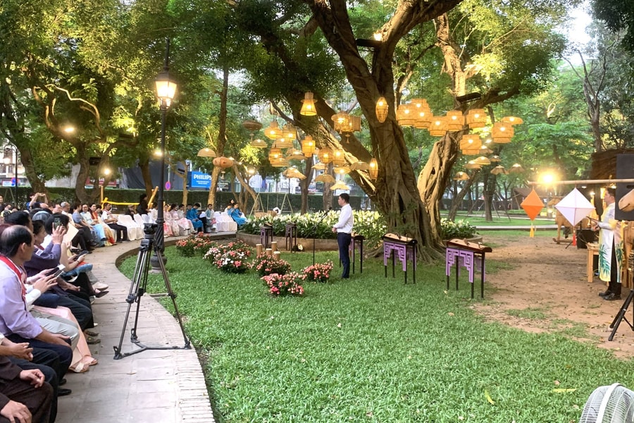 “Vườn Ánh sáng” thắp sáng di sản Văn Miếu - Quốc Tử Giám