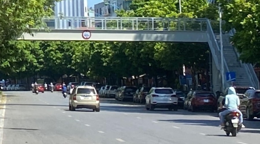 Thời tiết ngày 14/4: Hà Nội nắng nóng, nhiệt độ cao nhất có nơi trên 35 độ C