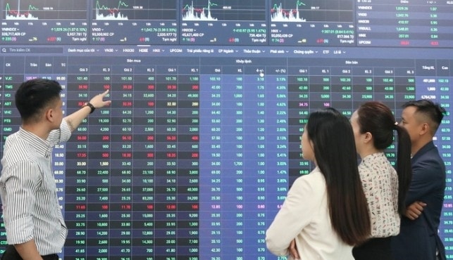 “Loạn” tư vấn chứng khoán trên TikTok: Nhà đầu tư cần thận trọng