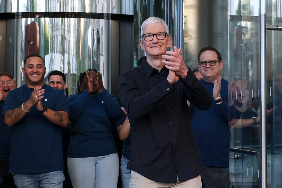 Apple công bố CEO mới: Vì sao John Ternus được chọn thay Tim Cook?