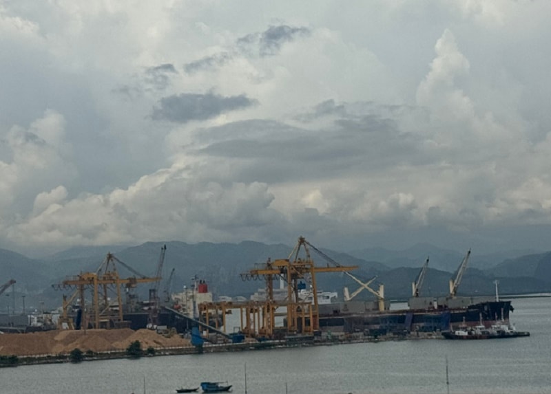 Quảng Ninh: Hóa giải “điểm nghẽn” hạ tầng, khơi thông mạch máu logistics