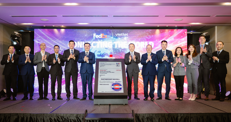 Hợp tác chiến lược tăng cường mạng lưới chuyển phát tại Việt Nam