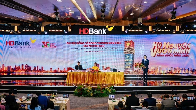 Quỹ ngoại nói gì về kỷ nguyên thịnh vượng cho hệ thống tài chính Việt Nam và HDB?