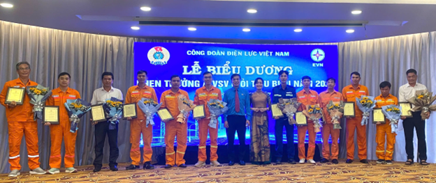 "Đôi tay vàng” luôn đi đôi với sự cẩn trọng tuyệt đối của Nhiệt điện Quảng Ninh