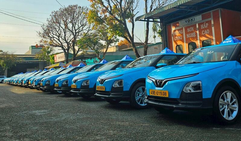 Thị trường taxi Việt Nam tăng tốc, cạnh tranh chuyển sang công nghệ và “xanh hóa”