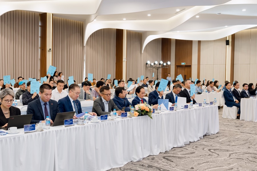 VietABank thông qua kế hoạch tăng vốn hơn 55% và đẩy mạnh chuyển đổi số