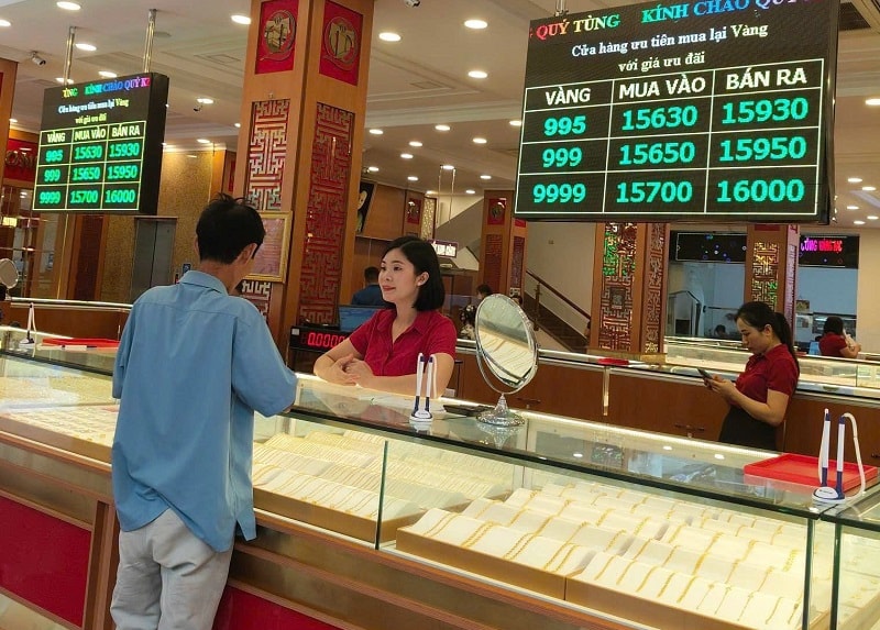 FED “hẹp cửa” giảm lãi suất, giá vàng tuần tới sẽ ra sao?