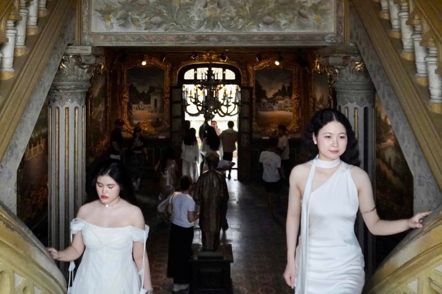 Cảnh 'một nửa Việt Nam đang ở Huế' dịp nghỉ lễ