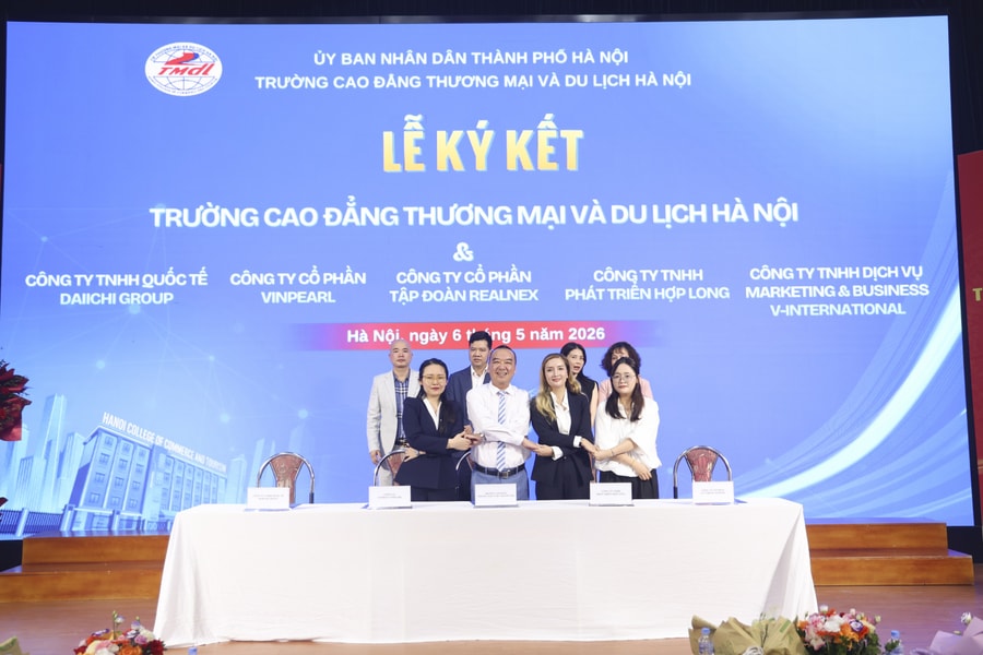 Ra trường là có việc: Lợi thế nổi bật từ mô hình đào tạo của HCCT
