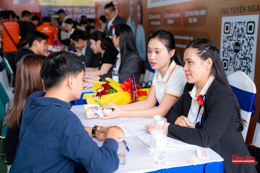 UTECH JOB FAIR 2026: Hỗ trợ sinh viên tiếp cận trực tiếp với quy trình tuyển dụng thực tế