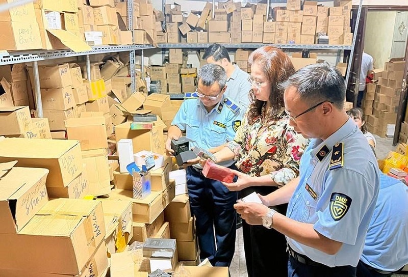 Không có “vùng trống” trong cuộc chiến chống buôn lậu, hàng giả