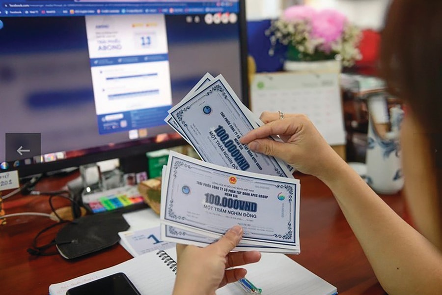“Đại gia” trở lại với trái phiếu
