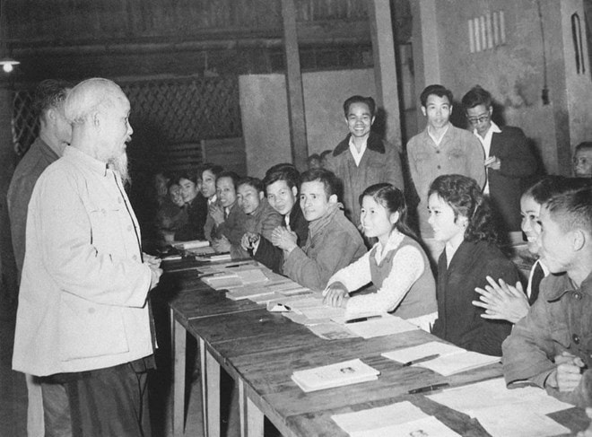Vận dụng tư tưởng Hồ Chí Minh về “đoàn kết, đoàn kết, đại đoàn kết” trong giai đoạn phát triển mới của đất nước
