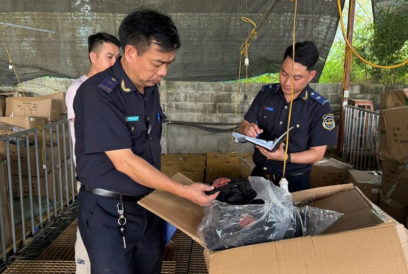 Ngăn chặn 24.930 sản phẩm nghi vi phạm SHTT tại cửa khẩu quốc tế Tà Lùng