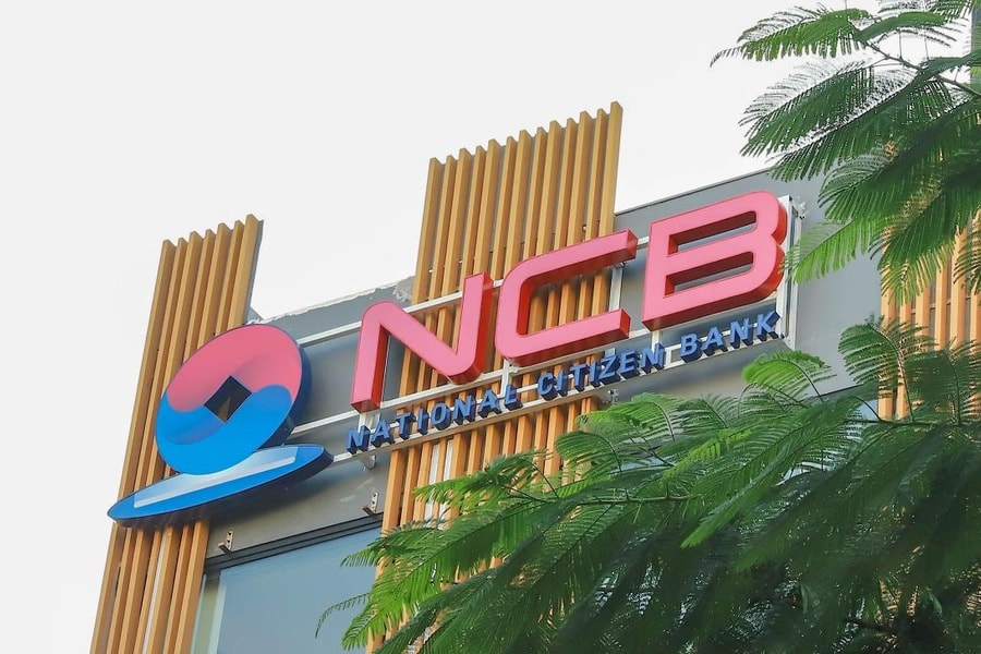 Nhộn nhịp mùa chia cổ tức, tăng vốn