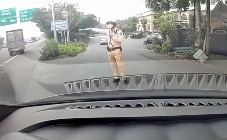 CSGT xác minh vụ người đàn ông dạy lái sai làn rồi đăng clip thách thức