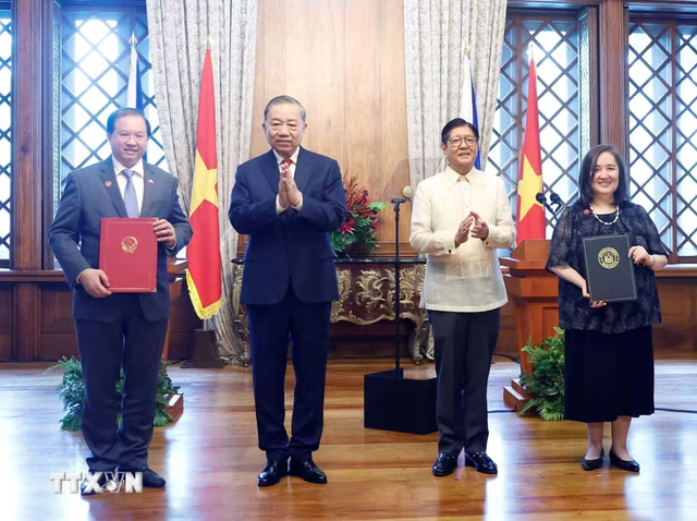 Việt Nam-Philippines nâng cấp quan hệ Đối tác Chiến lược tăng cường