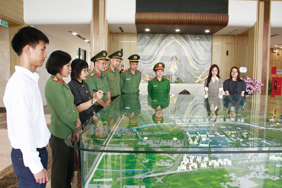 Công an tỉnh Hưng Yên: Chuyển mạnh từ quản lý sang phục vụ