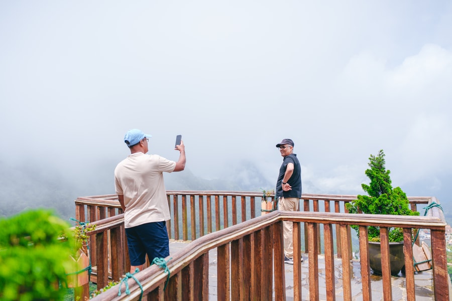 Đánh thức "kho báu" trên đỉnh Tây Bắc