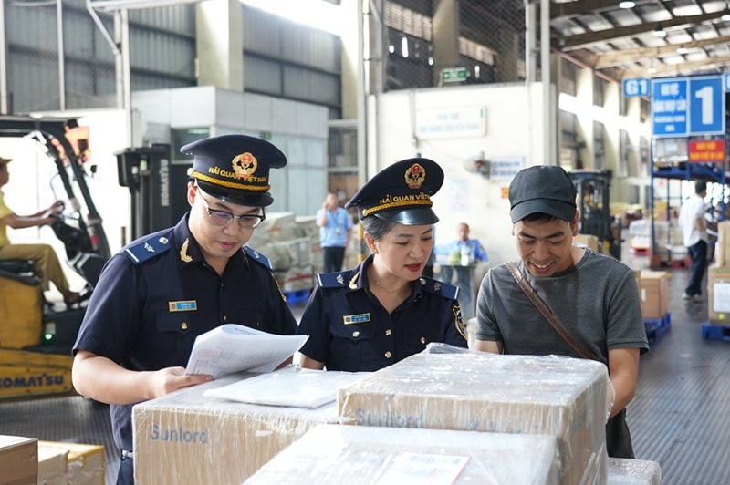 Sửa Luật Hải quan: Vẫn còn những băn khoăn