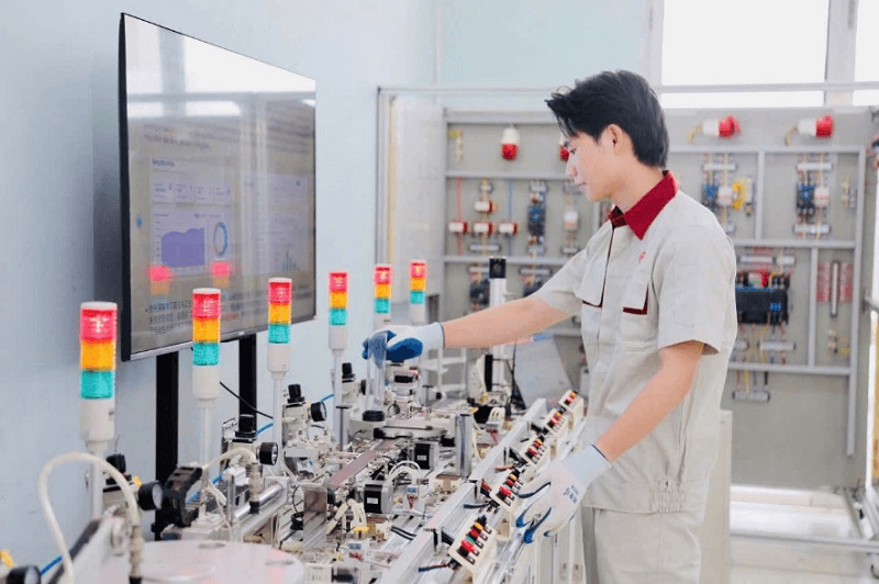 HHT với sứ mệnh trở thành Học Viện Công Nghệ Cao: Bước bứt phá từ mô hình "CHUYỂN ĐỔI KÉP" toàn diện