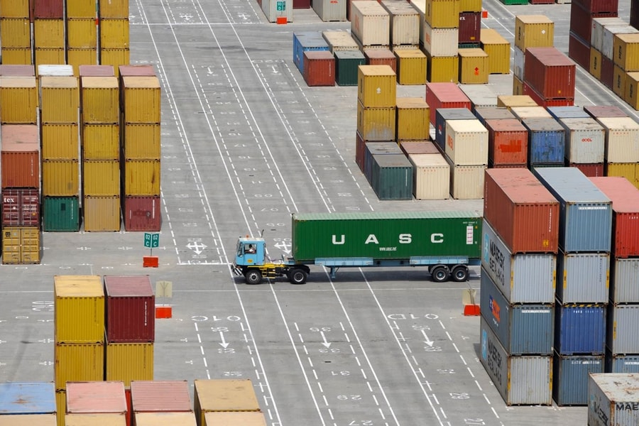 Lợi thế từ cửa ngõ UAE