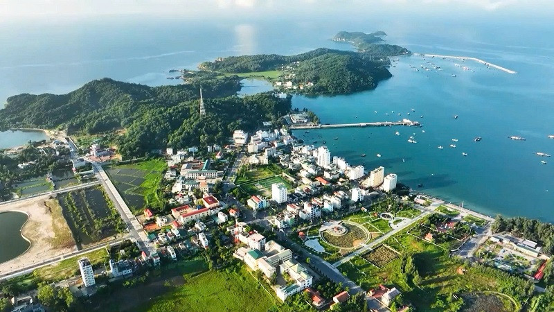 Quảng Ninh đạt tiêu chí đô thị loại I: Bệ phóng hướng tới thành phố trực thuộc Trung ương