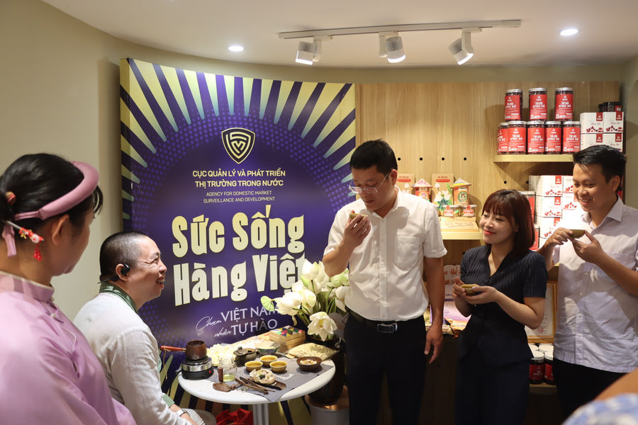 Đặc sản Huế chinh phục người tiêu dùng Thủ đô qua “Sức sống hàng Việt”