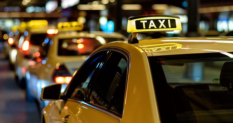 Hóa đơn điện tử từng chuyến và áp lực với doanh nghiệp taxi