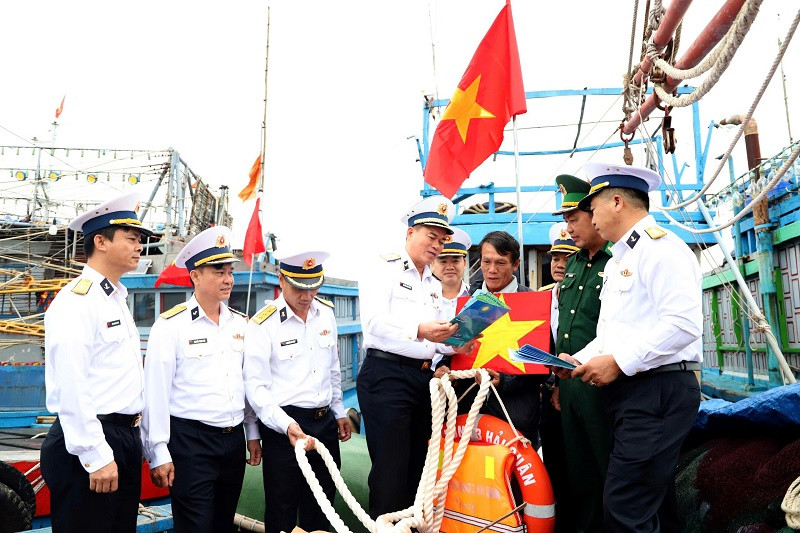 Tuyên truyền sâu rộng, quyết tâm đẩy lùi vấn nạn IUU
